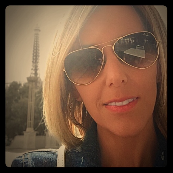 Meet your Posher, Crystal - Picture 1 of 1